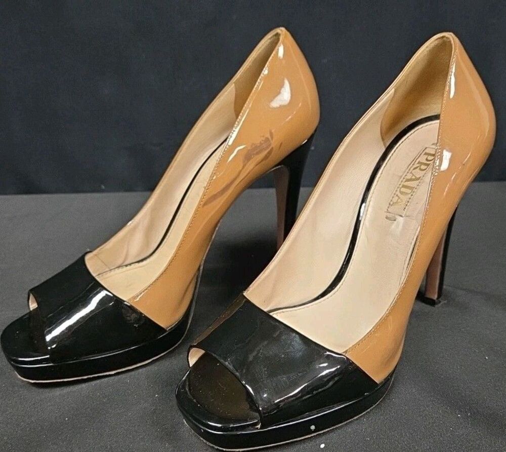 PRADA Cammeo Vernice Bicolor Black Brown Patent Peep Toe Pumps Size 39 US 8.5